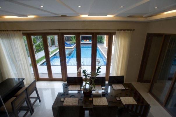 Villa Travis Семиньяк Экстерьер фото