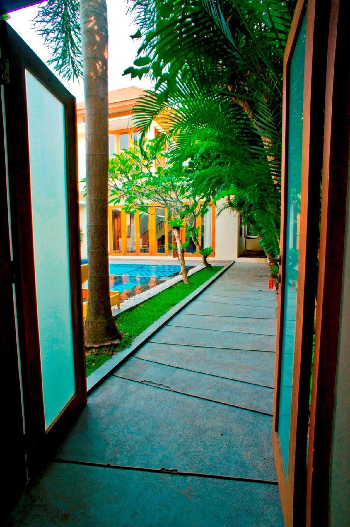 Villa Travis Семиньяк Экстерьер фото
